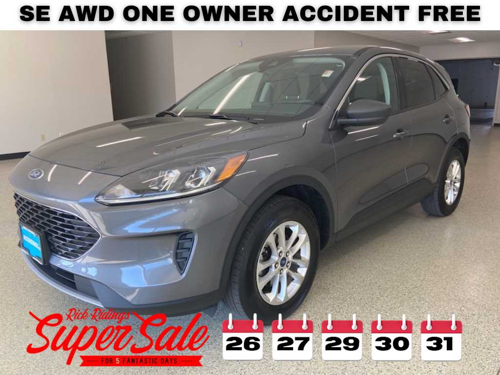 2022 Ford Escape SE's photo