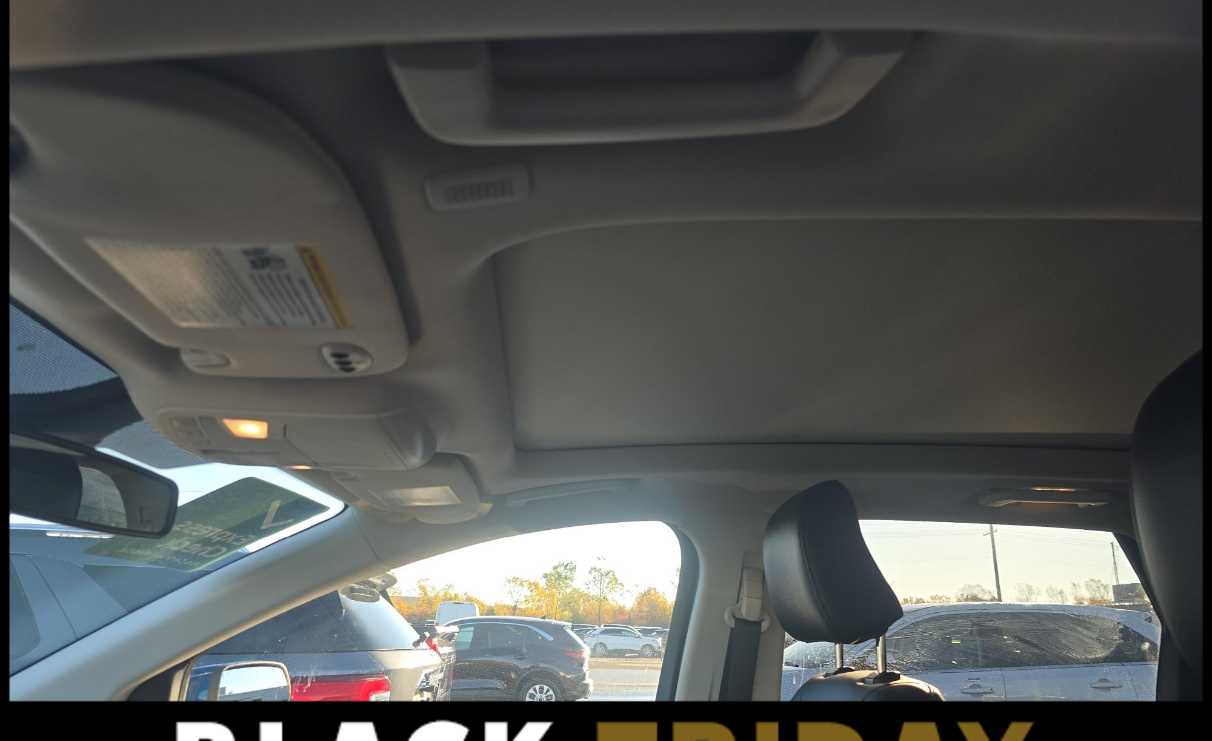 2024 Ford Edge SEL photo 2