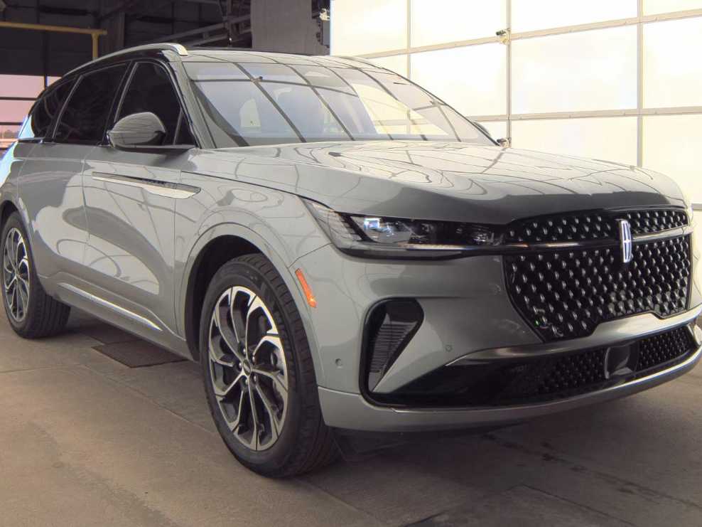 2024 Lincoln Nautilus Reserve photo 4