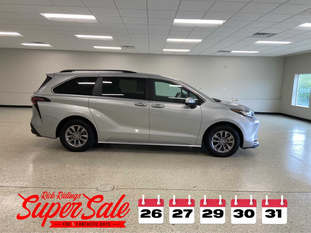 Used 2023 Toyota Sienna XLE