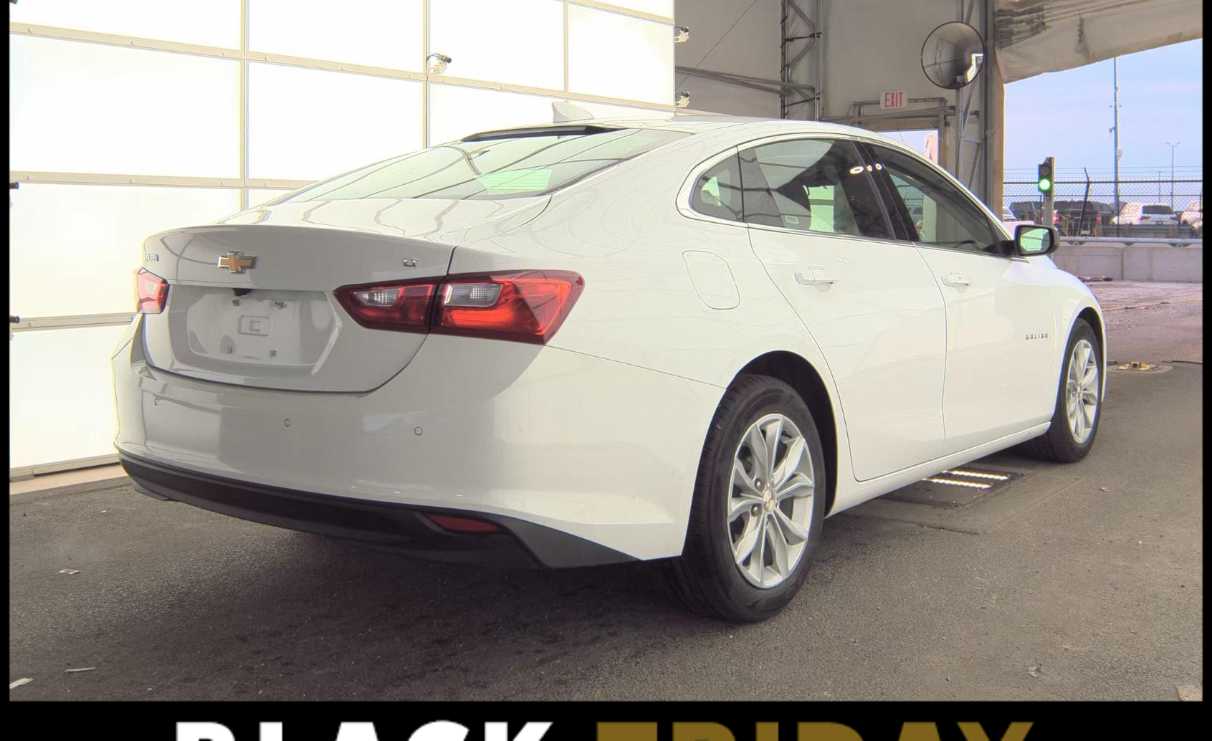 2024 Chevrolet Malibu 1LT photo 3