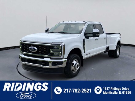 2026 Ford Super Duty F-350 DRW Lariat 4WD Crew Cab 8 Box 4WD Crew Cab 8 Box