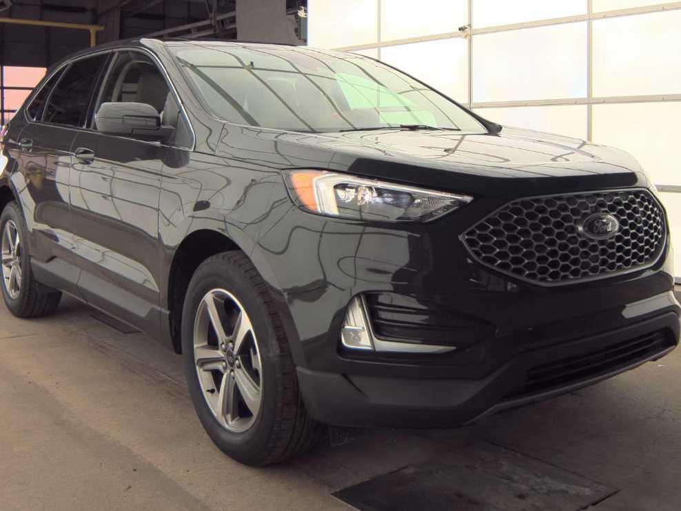2024 Ford Edge SEL photo 4