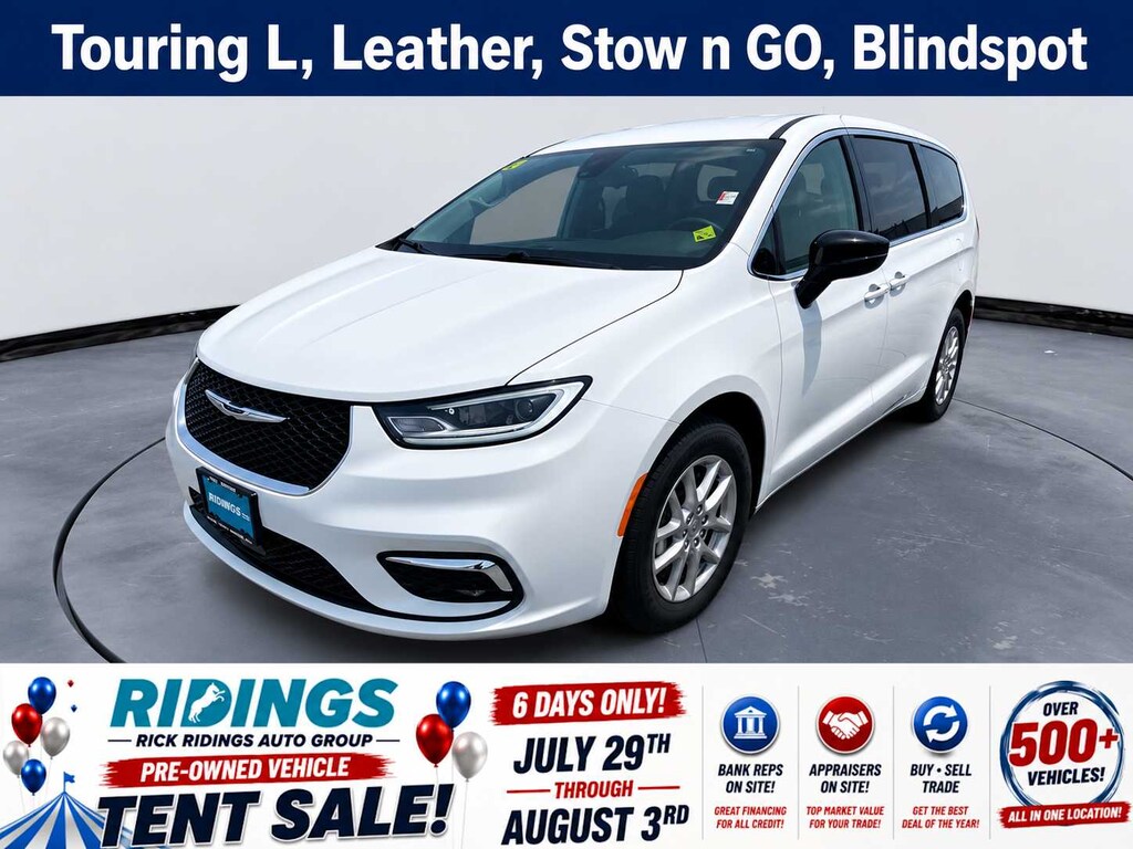Used 2024 Chrysler Pacifica Touring L FWD