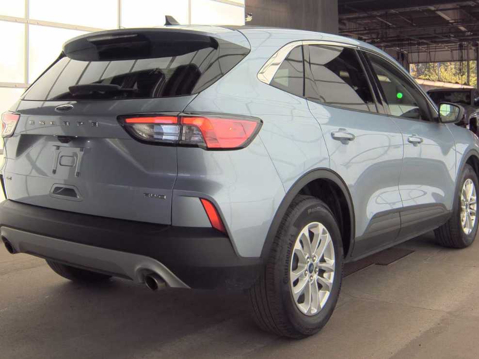 2022 Ford Escape SE photo 4