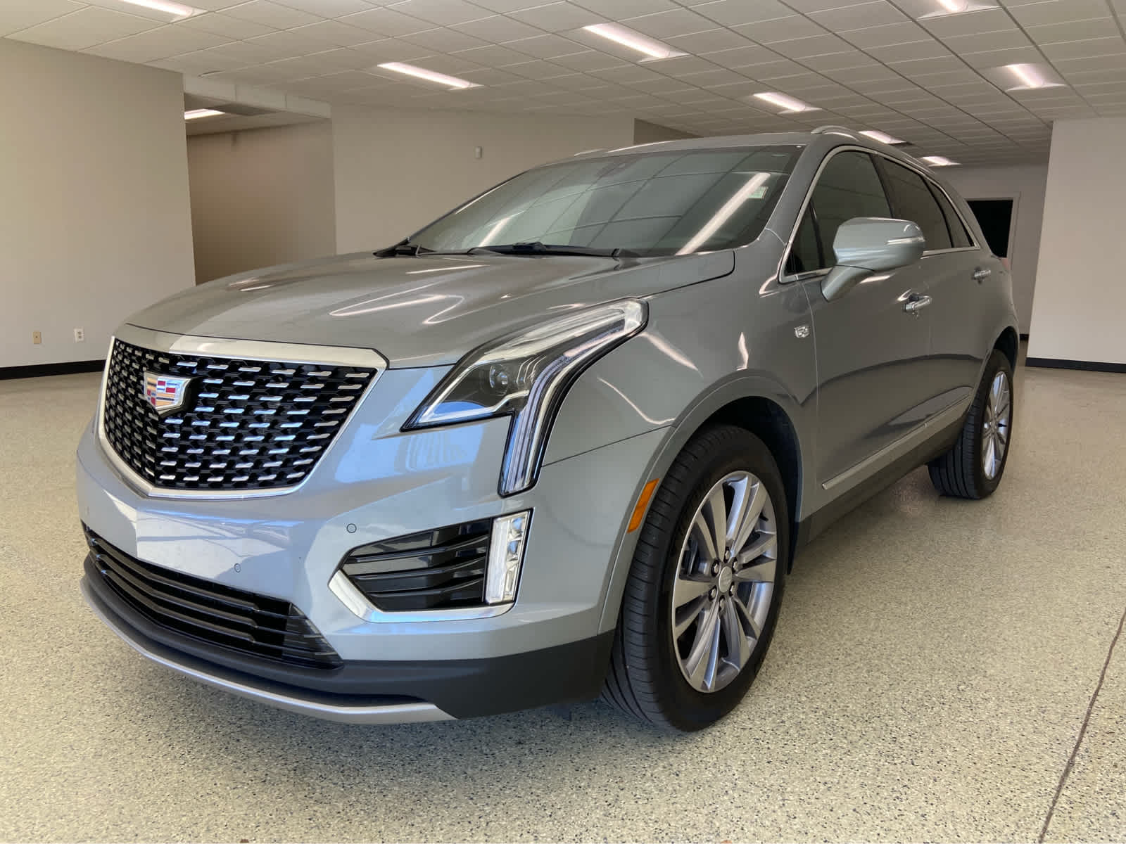 2025 Cadillac XT5 Premium Luxury photo 3