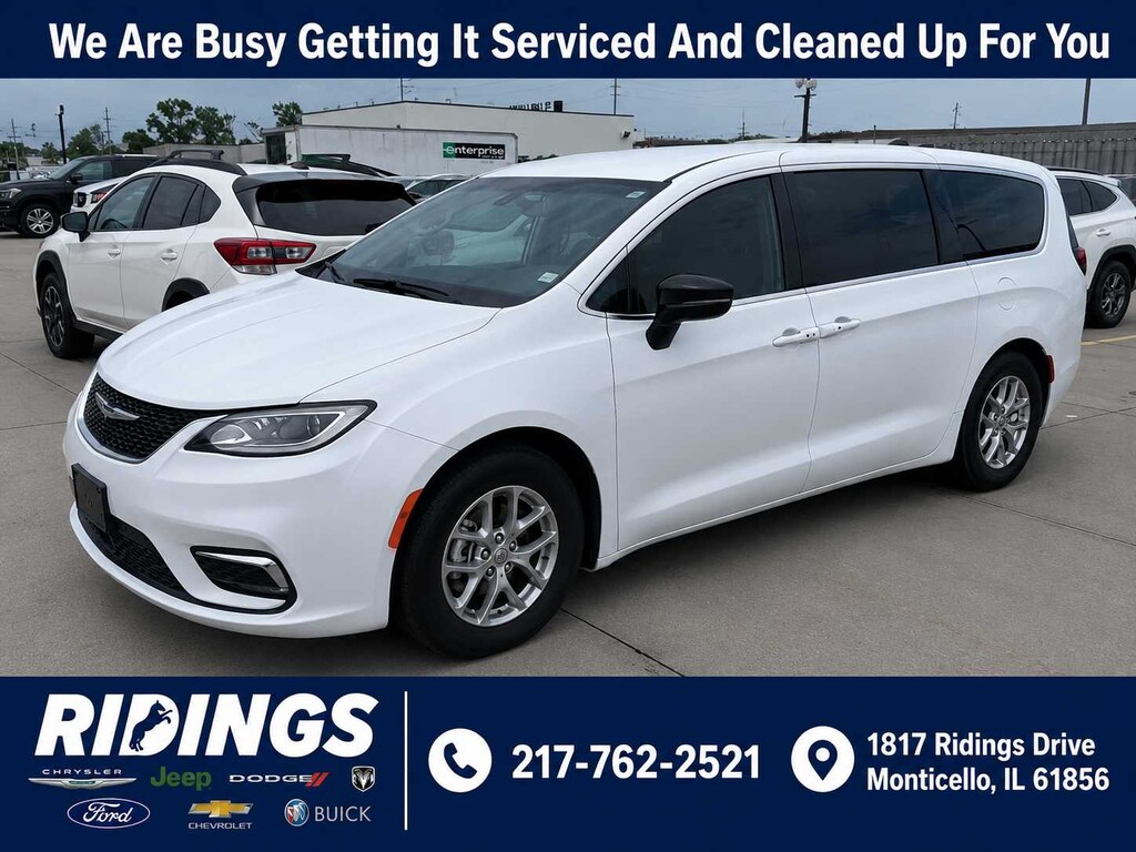 Used 2026 Chrysler Pacifica Limited FWD