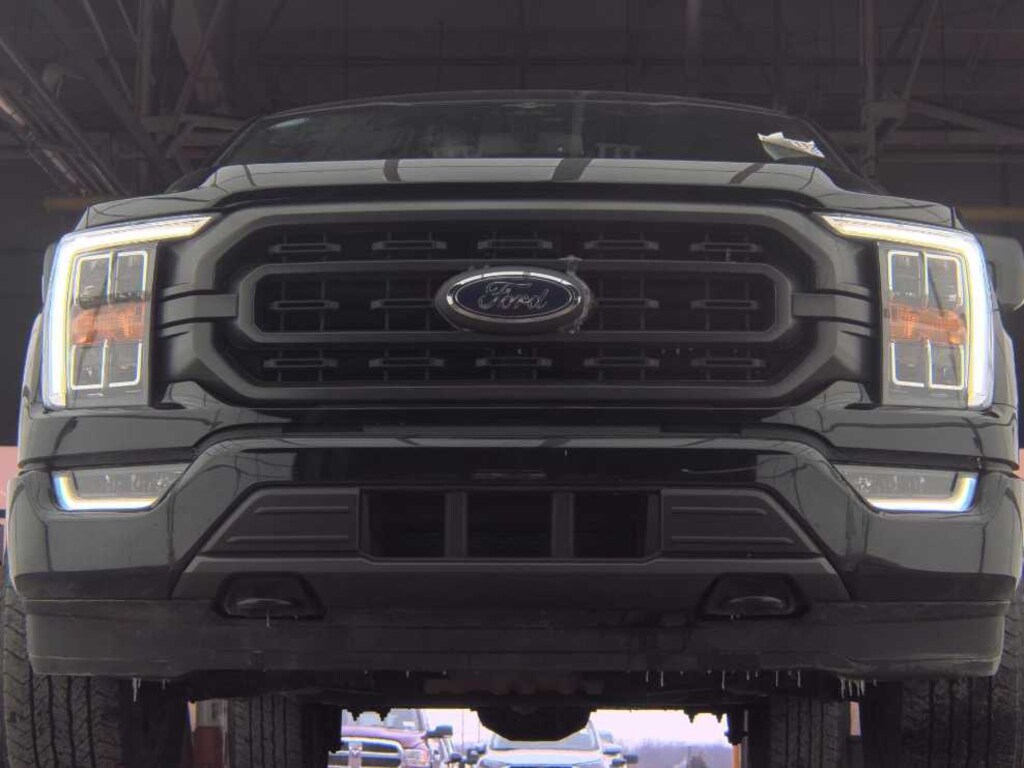 Used 2023 Ford F-150 XLT 4WD Supercrew 5.5 Box 4WD SuperCrew 5.5 Box