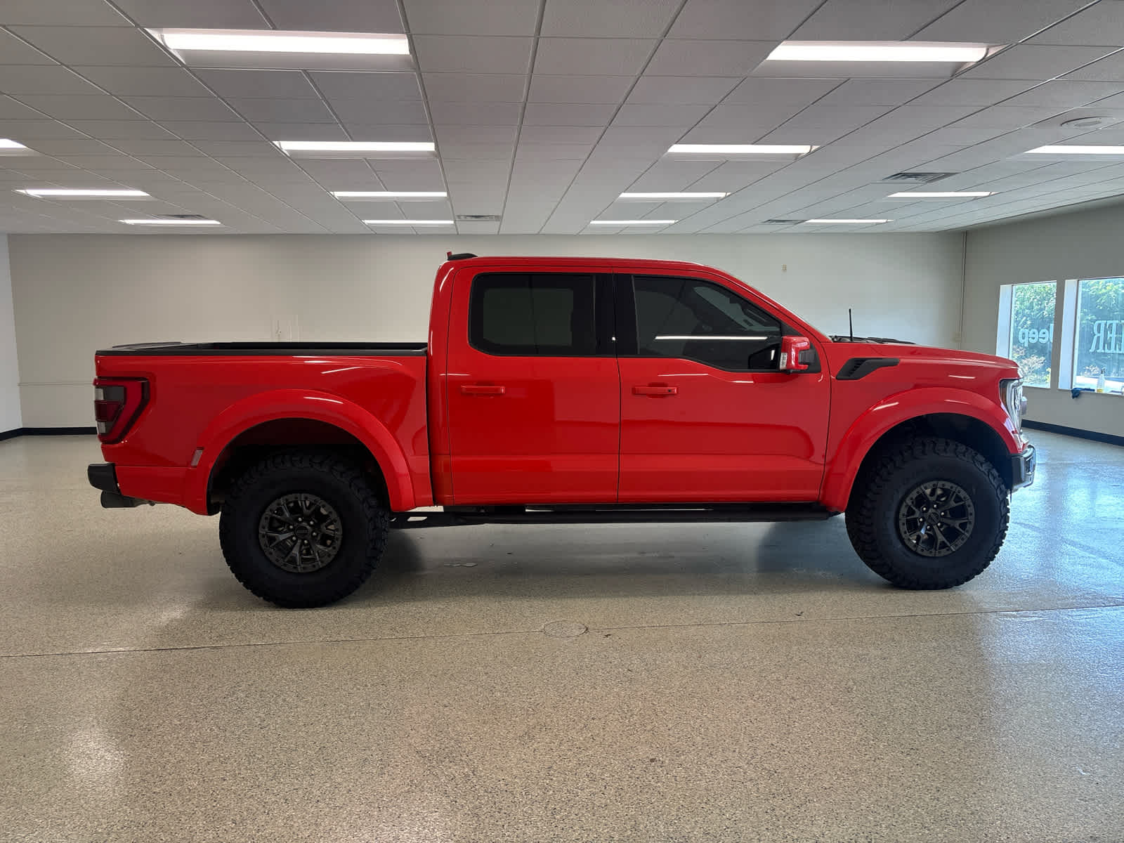 2022 Ford F-150 Raptor - Photo 9