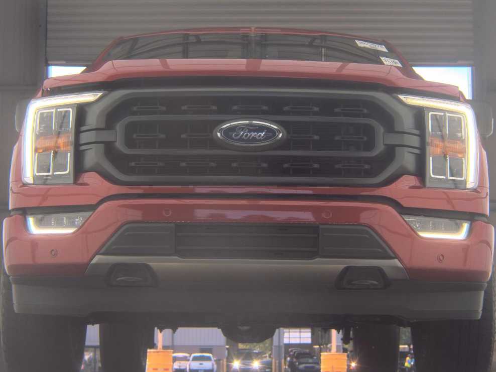 2023 Ford F-150 XLT photo 2