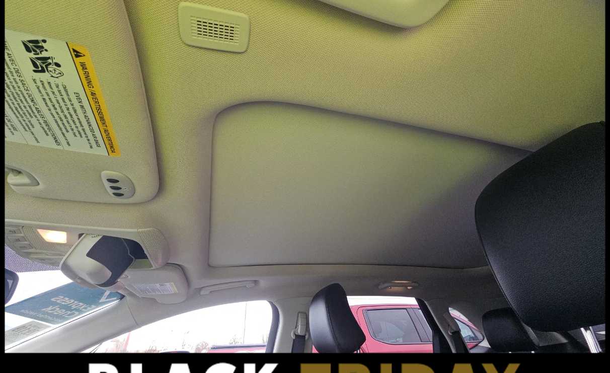 2023 Ford Edge SEL photo 2