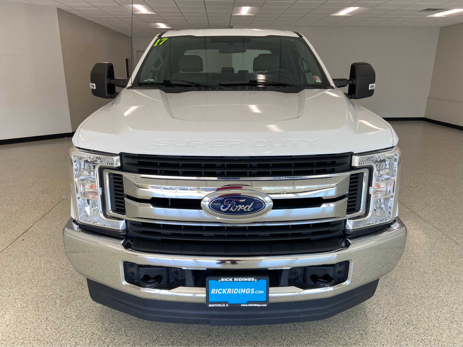 Used 2017 Ford F-250 Super Duty XL with VIN 1FT7W2B65HEF45040 for sale in Monticello, IL