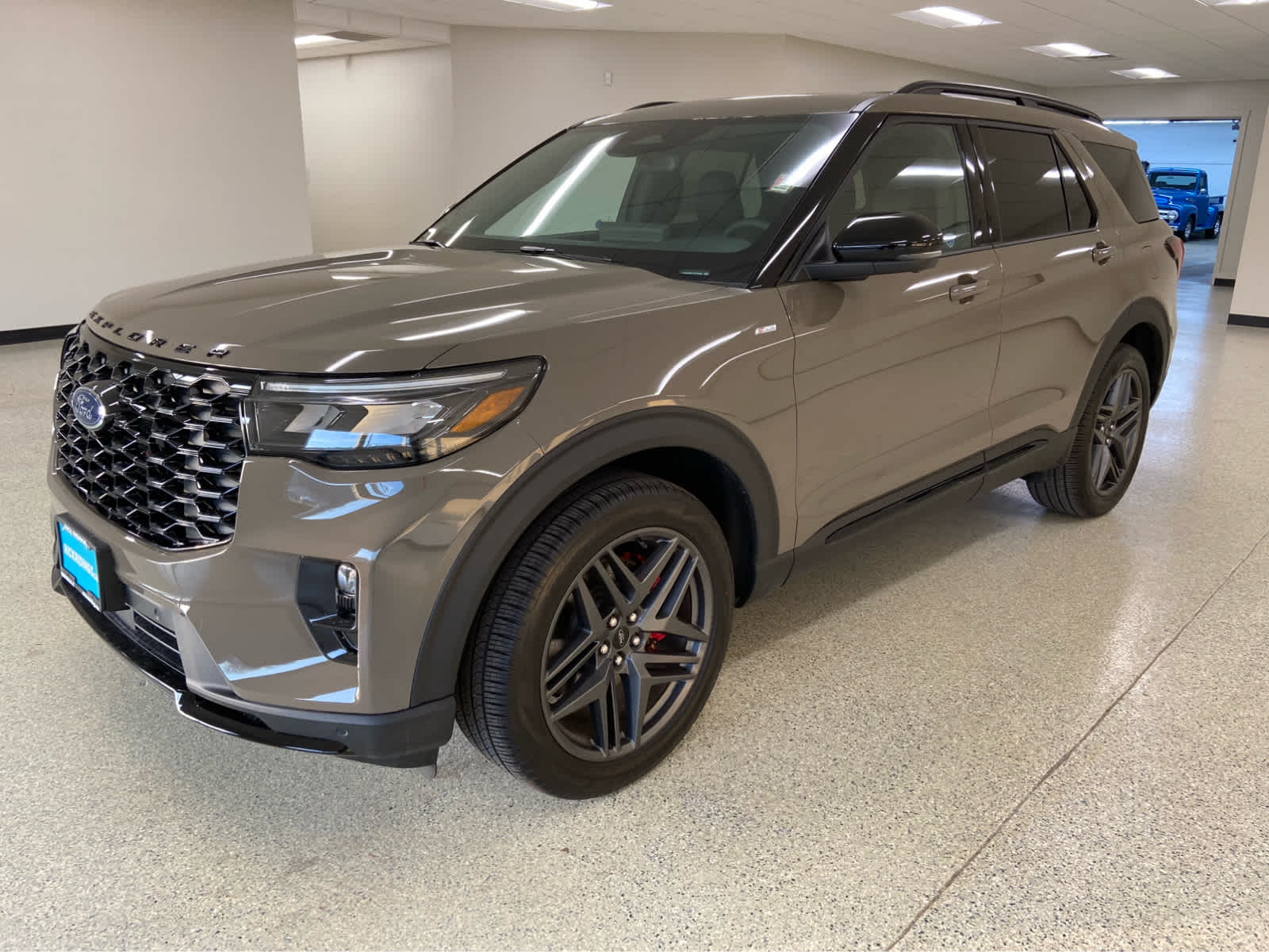 2026 Ford Explorer ST-LINE's photo