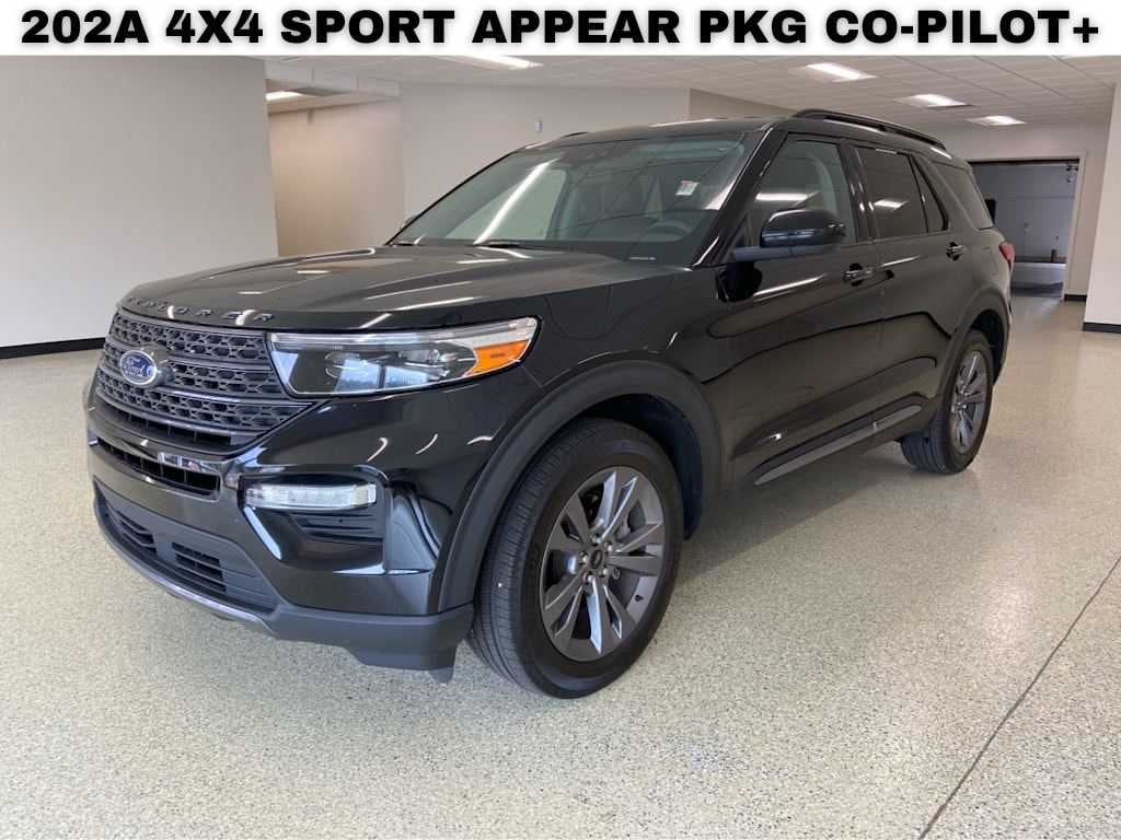 Used 2022 Ford Explorer XLT 4WD
