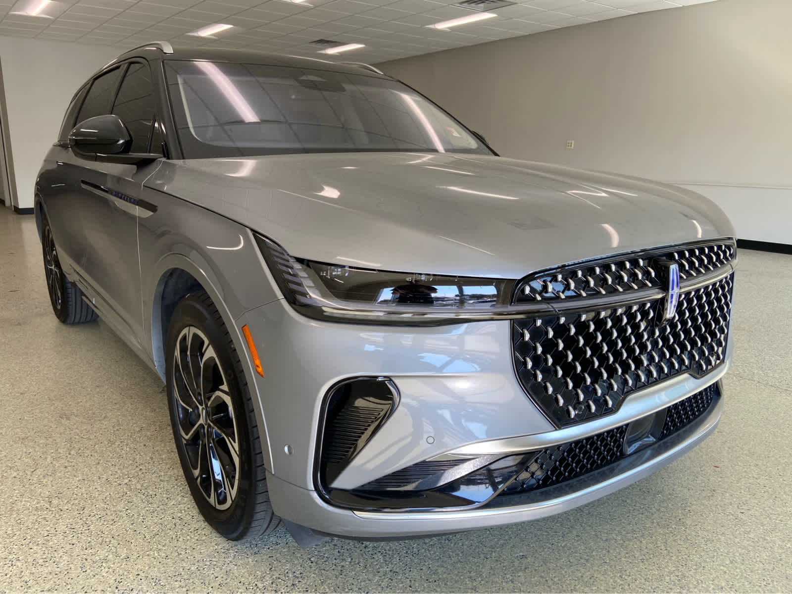 2024 Lincoln Nautilus Reserve photo 3