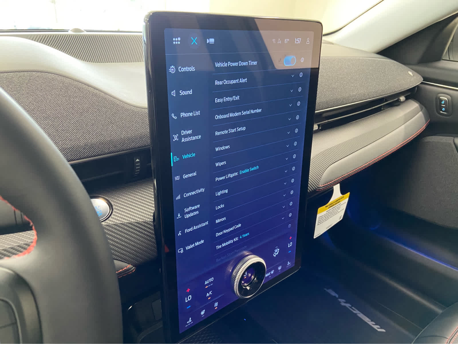 2025 Ford Mustang Mach-E Premium - Photo 37