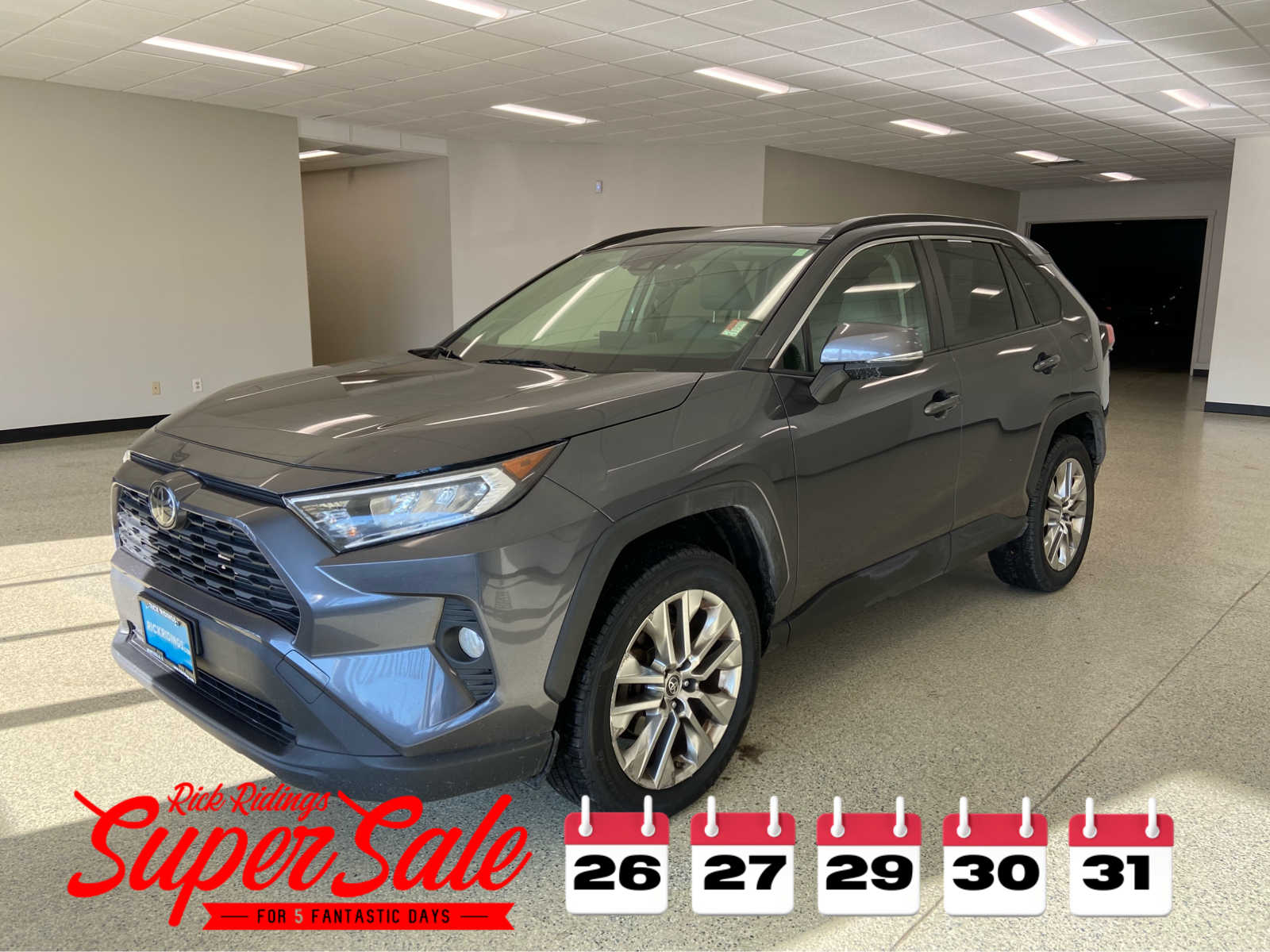 2019 Toyota RAV4 XLE Premium's photo