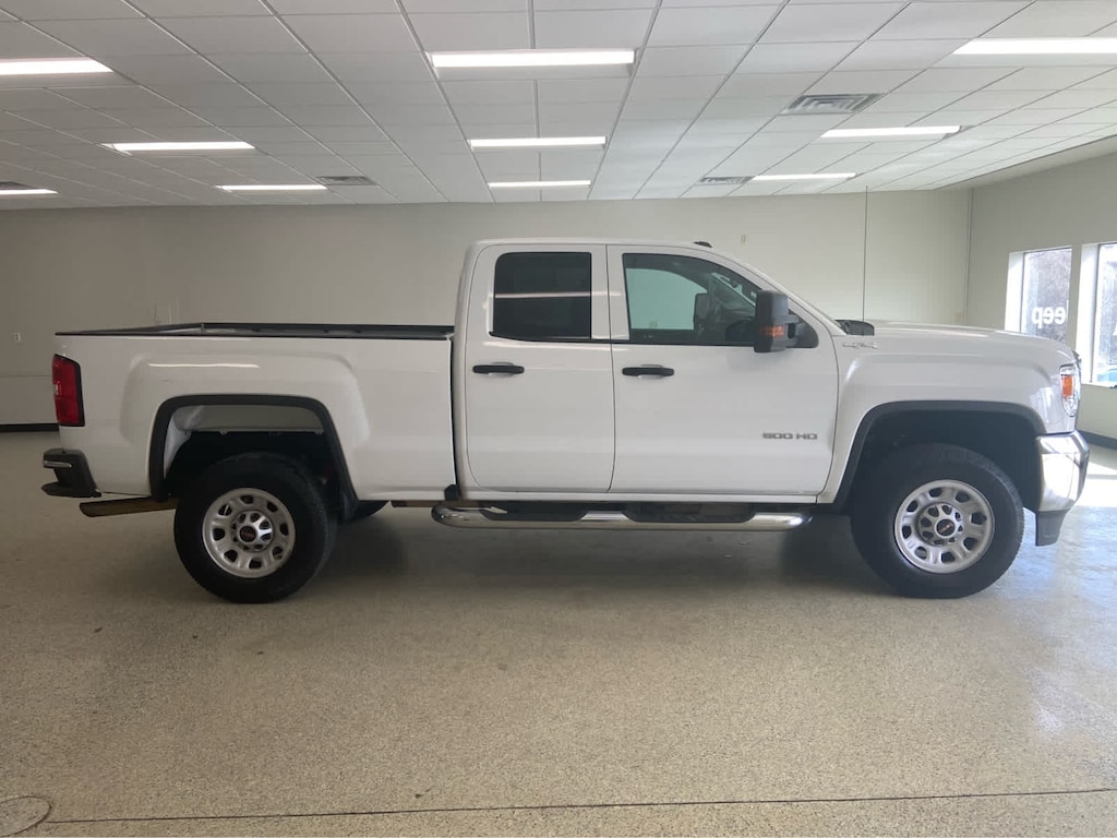 Used 2016 GMC Sierra 2500HD 4WD Double Cab 144.2 4WD Double Cab 144.2