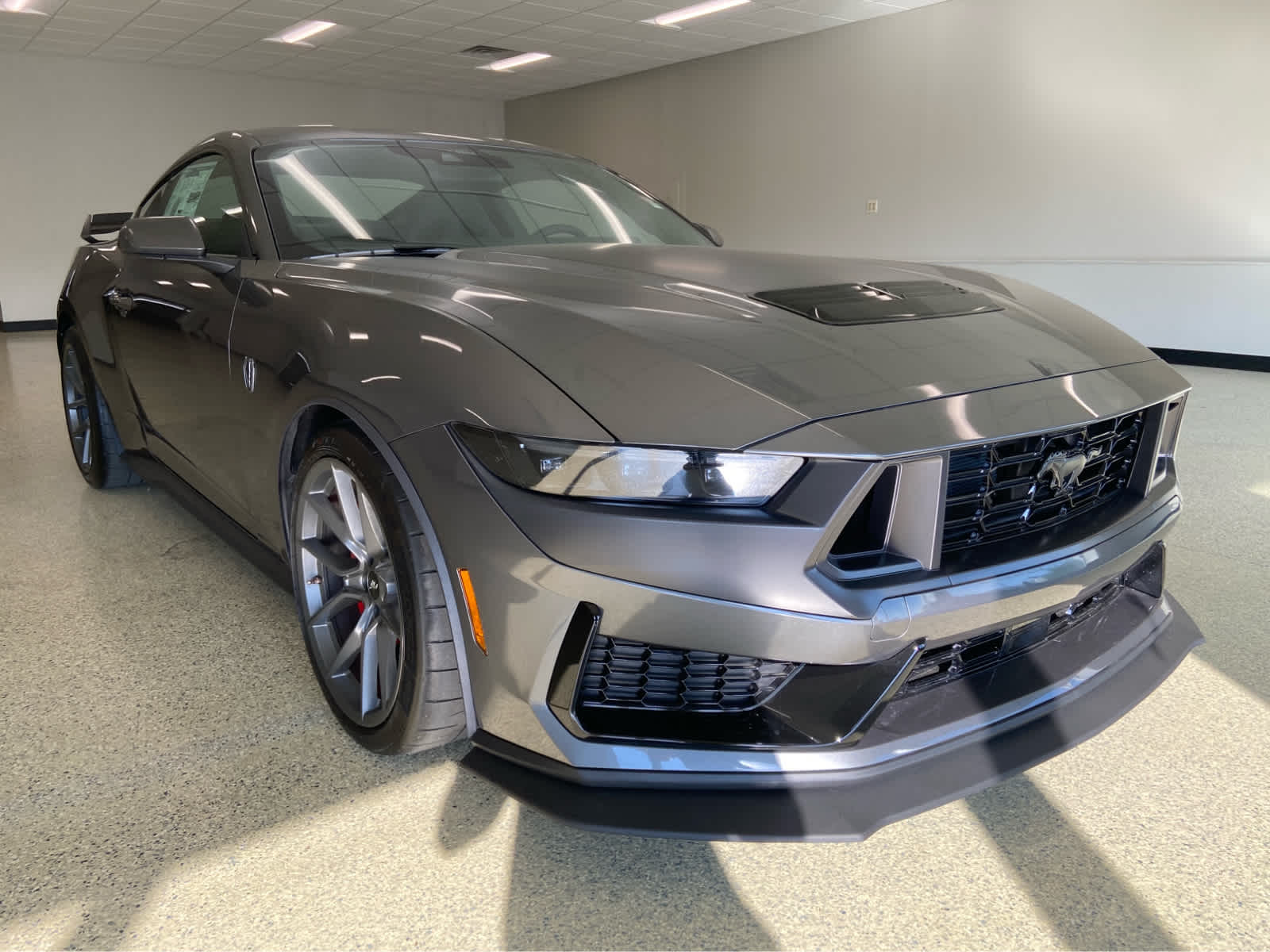 2025 Ford Mustang Dark Horse Deluxe photo 3