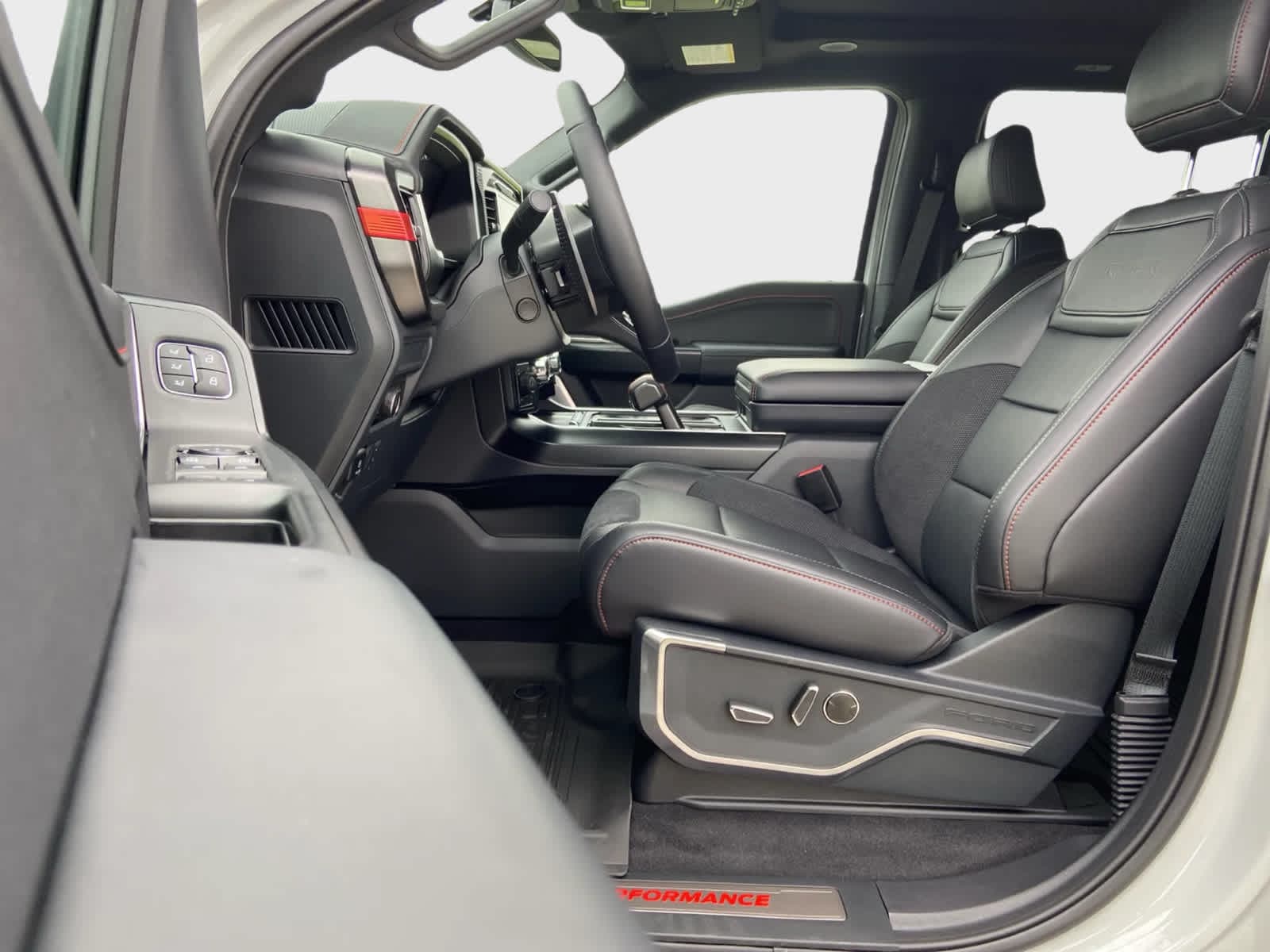 2026 Ford F-150 Raptor - Photo 12