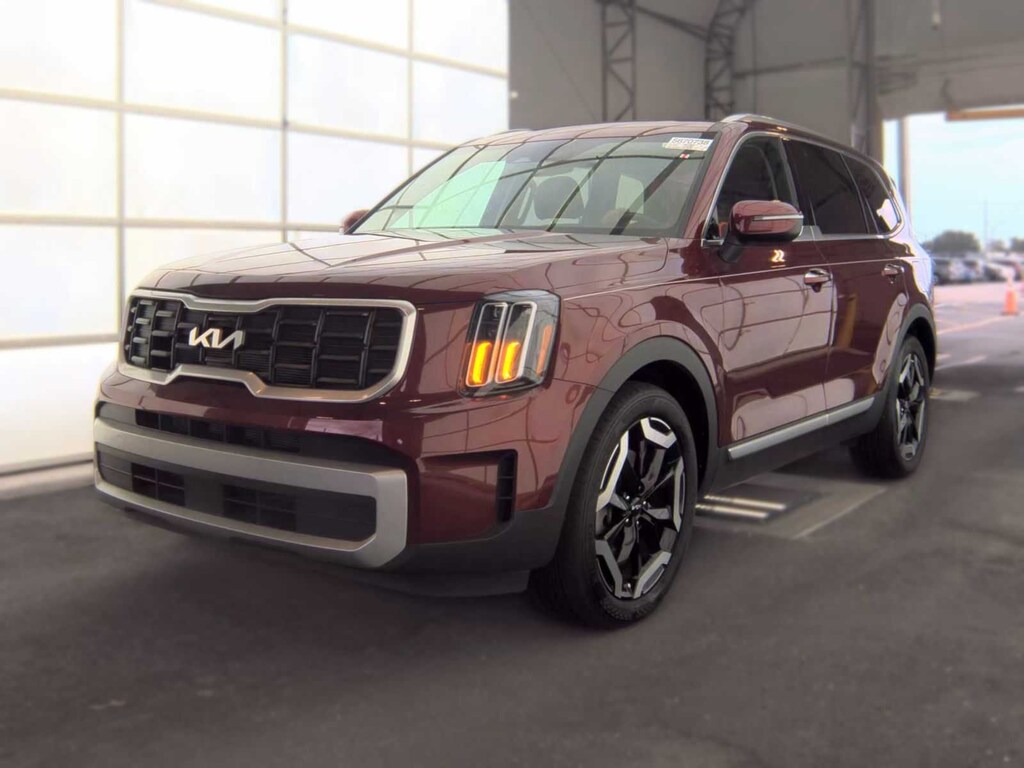 Used 2024 Kia Telluride S FWD