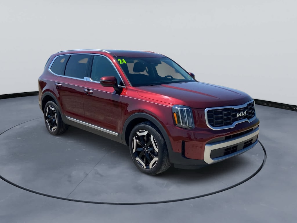 Used 2024 Kia Telluride S FWD