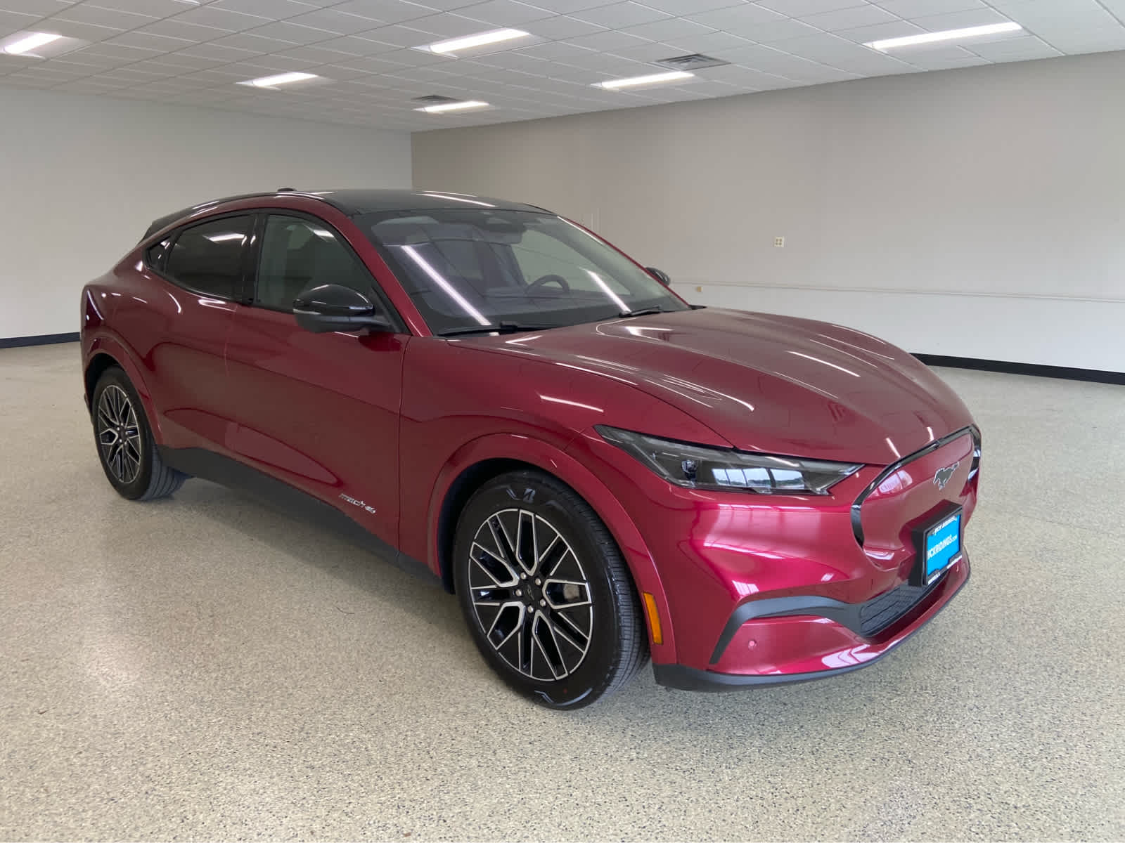 2025 Ford Mustang Mach-E Premium photo 3