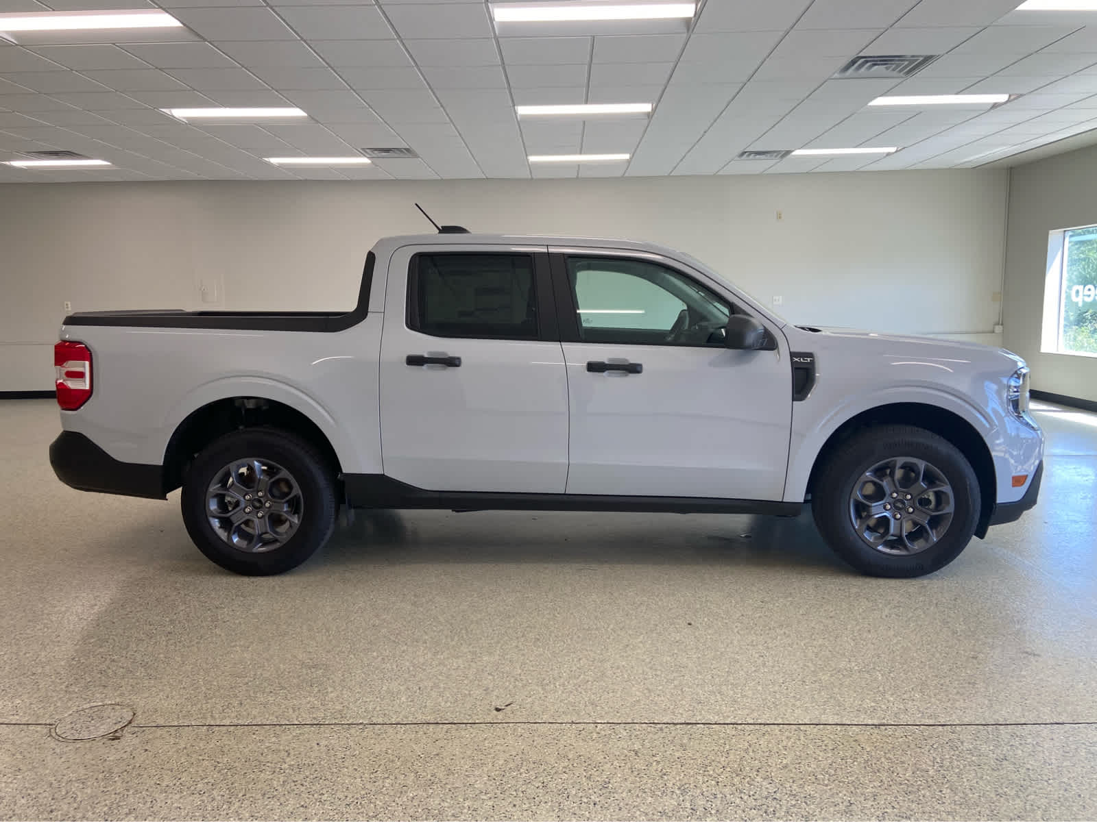 2025 Ford Maverick XLT photo 4