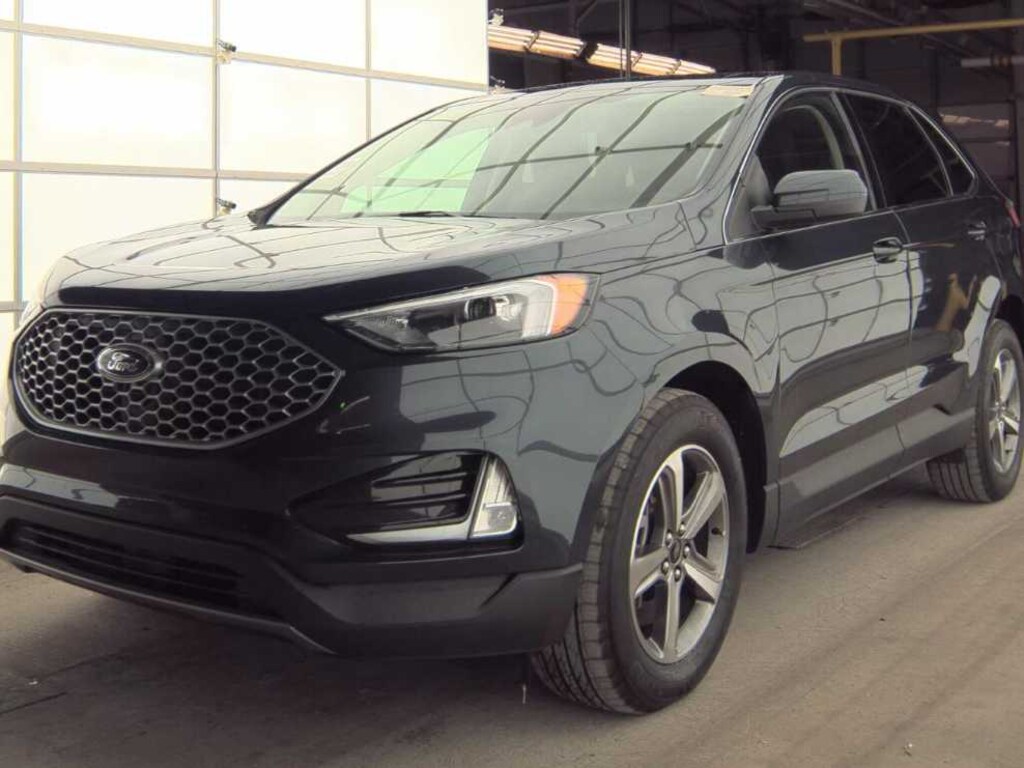 Used 2024 Ford Edge SEL AWD