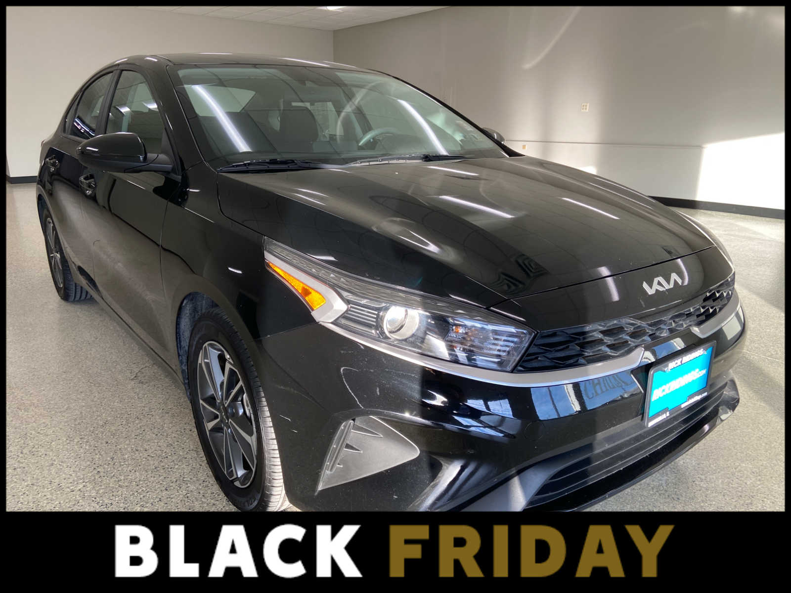 2023 Kia Forte LXS photo 3