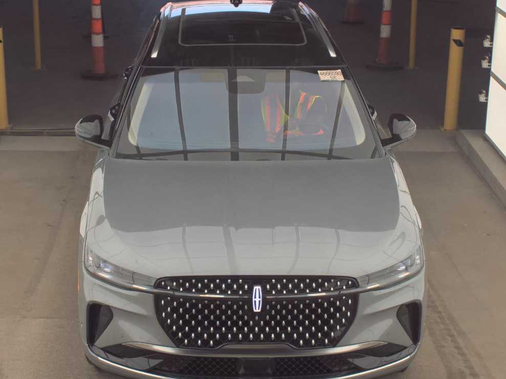 2024 Lincoln Nautilus Reserve photo 2