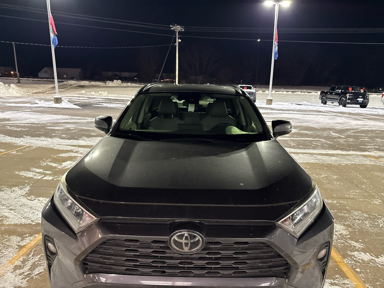 2019 Toyota RAV4 XLE Premium photo 2