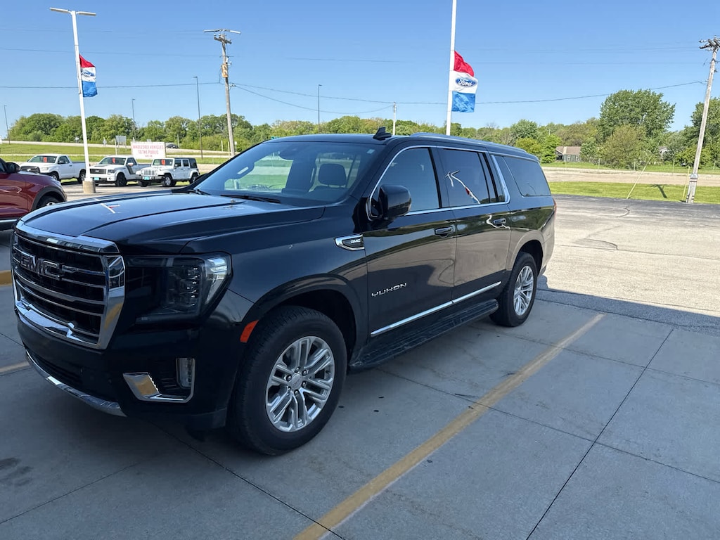Used 2024 GMC Yukon XL SLT 4WD