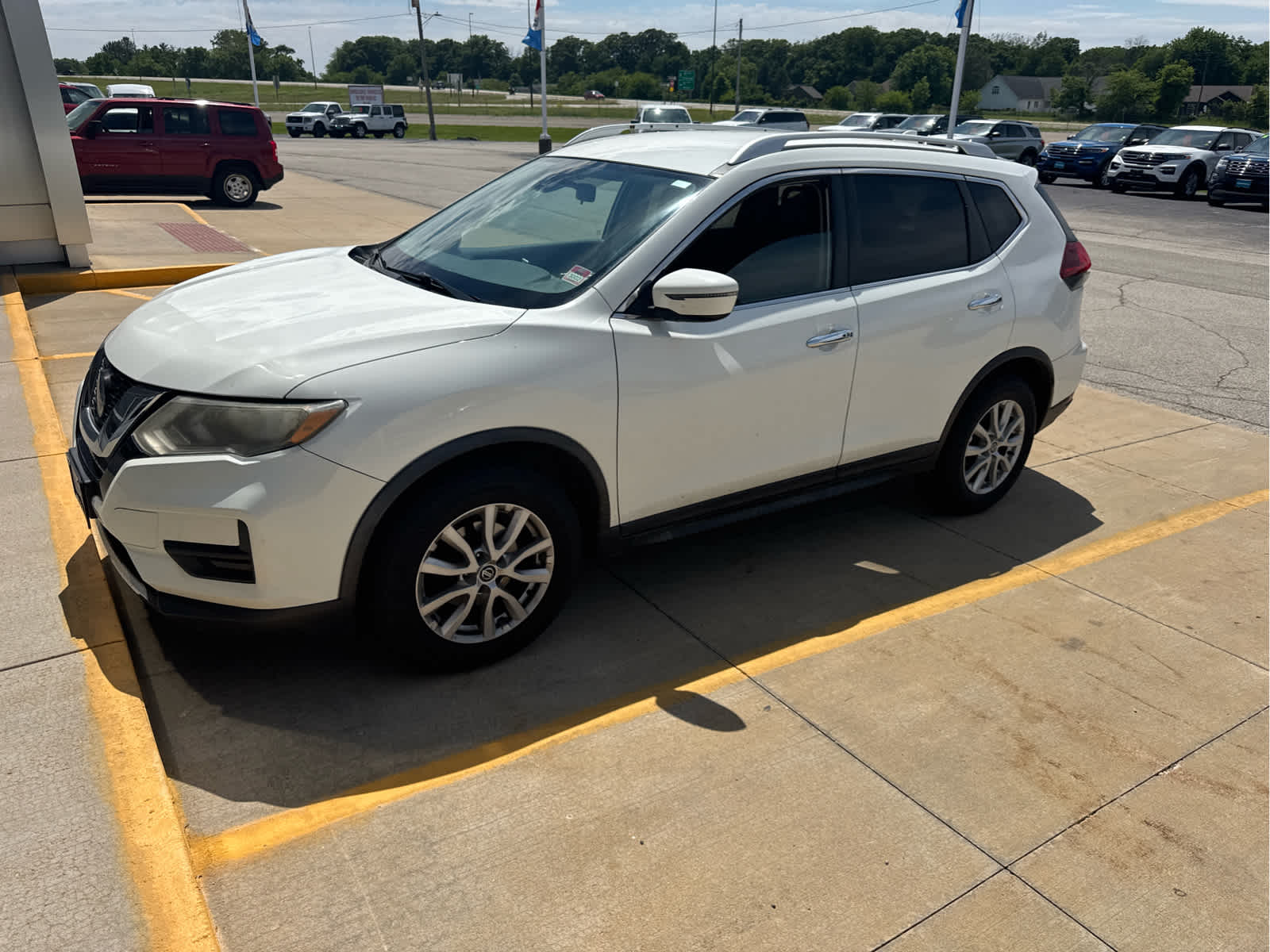 2019 Nissan Rogue SV FWD's photo