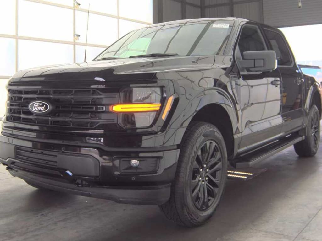 Used 2024 Ford F-150 XLT 4WD Supercrew 5.5 Box 4WD SuperCrew 5.5 Box