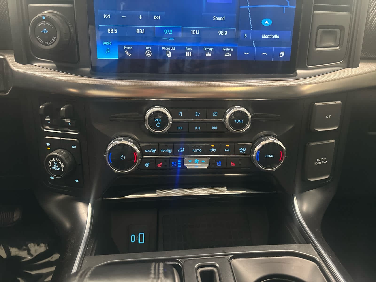 2022 Ford F-150 Raptor - Photo 18