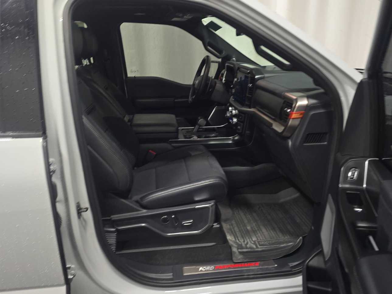 2023 Ford F-150 Raptor - Photo 12