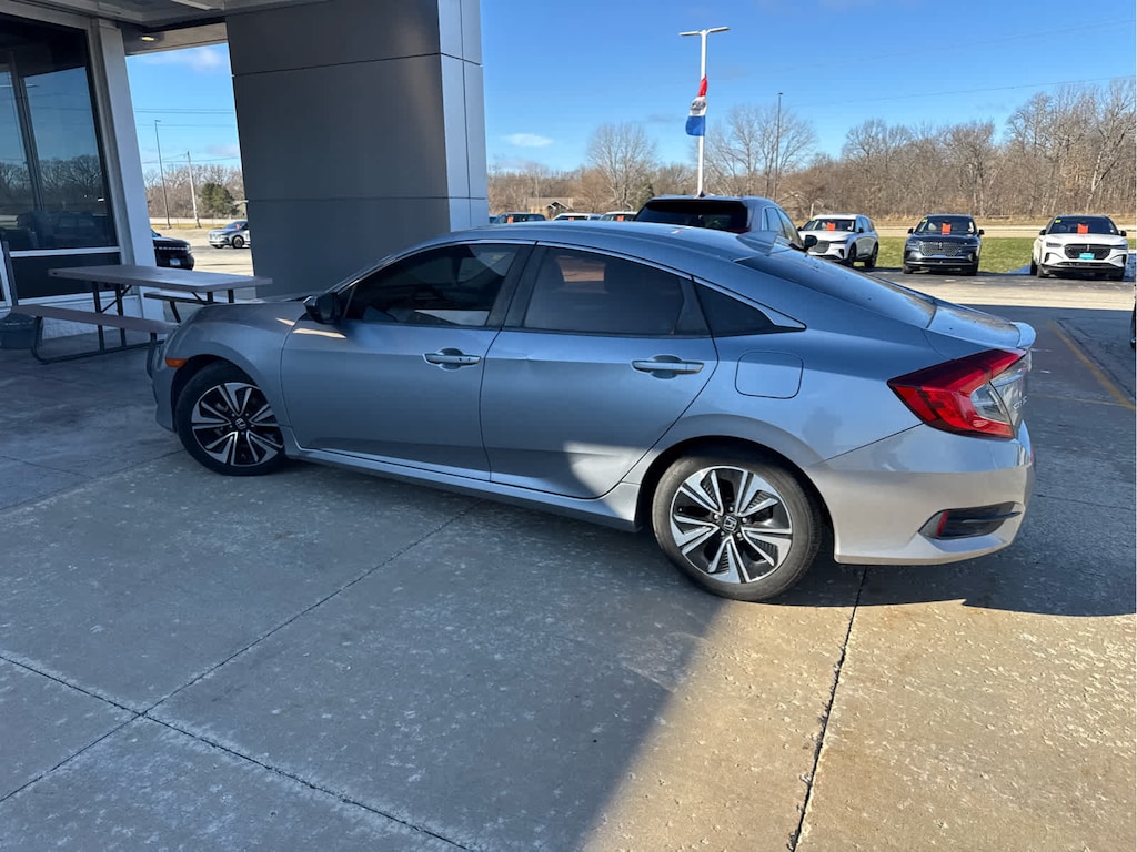 Used 2017 Honda Civic EX-T CVT