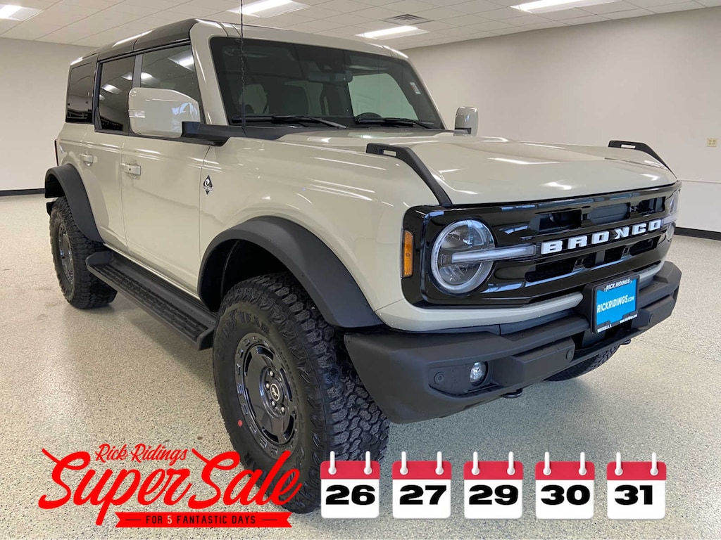 New 2025 Ford Bronco Outer Banks 4x4