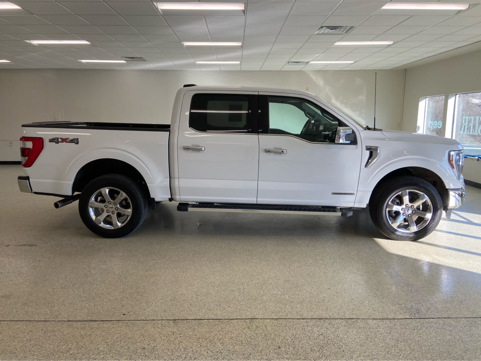 2023 Ford F-150 Lariat - Photo 6