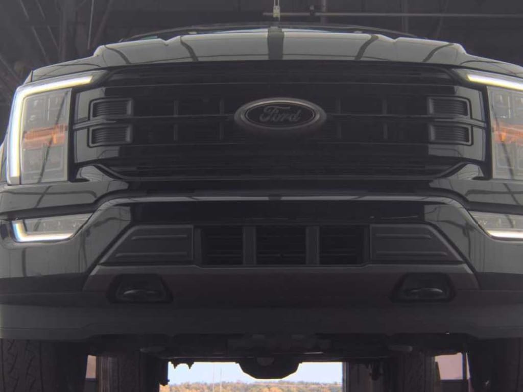 Used 2023 Ford F-150 XLT 4WD Supercrew 5.5 Box 4WD SuperCrew 5.5 Box