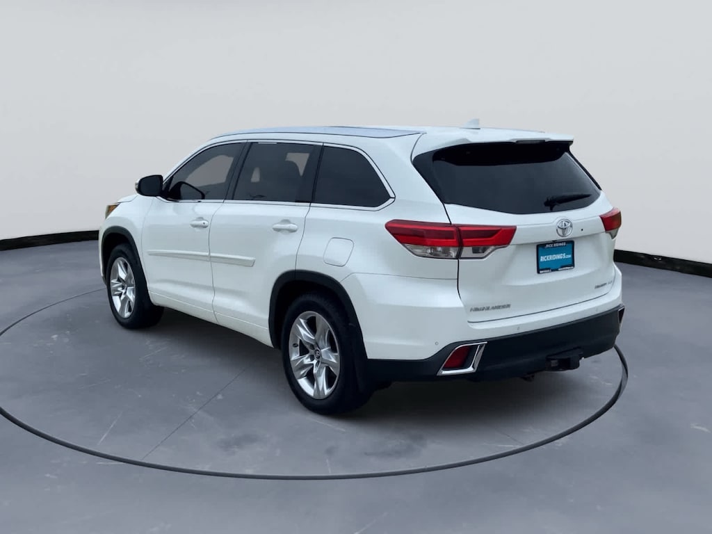 Used 2017 Toyota Highlander Limited V6 AWD (SE)