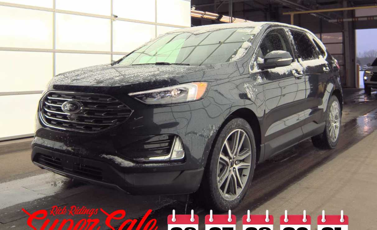 2024 Ford Edge Titanium's photo