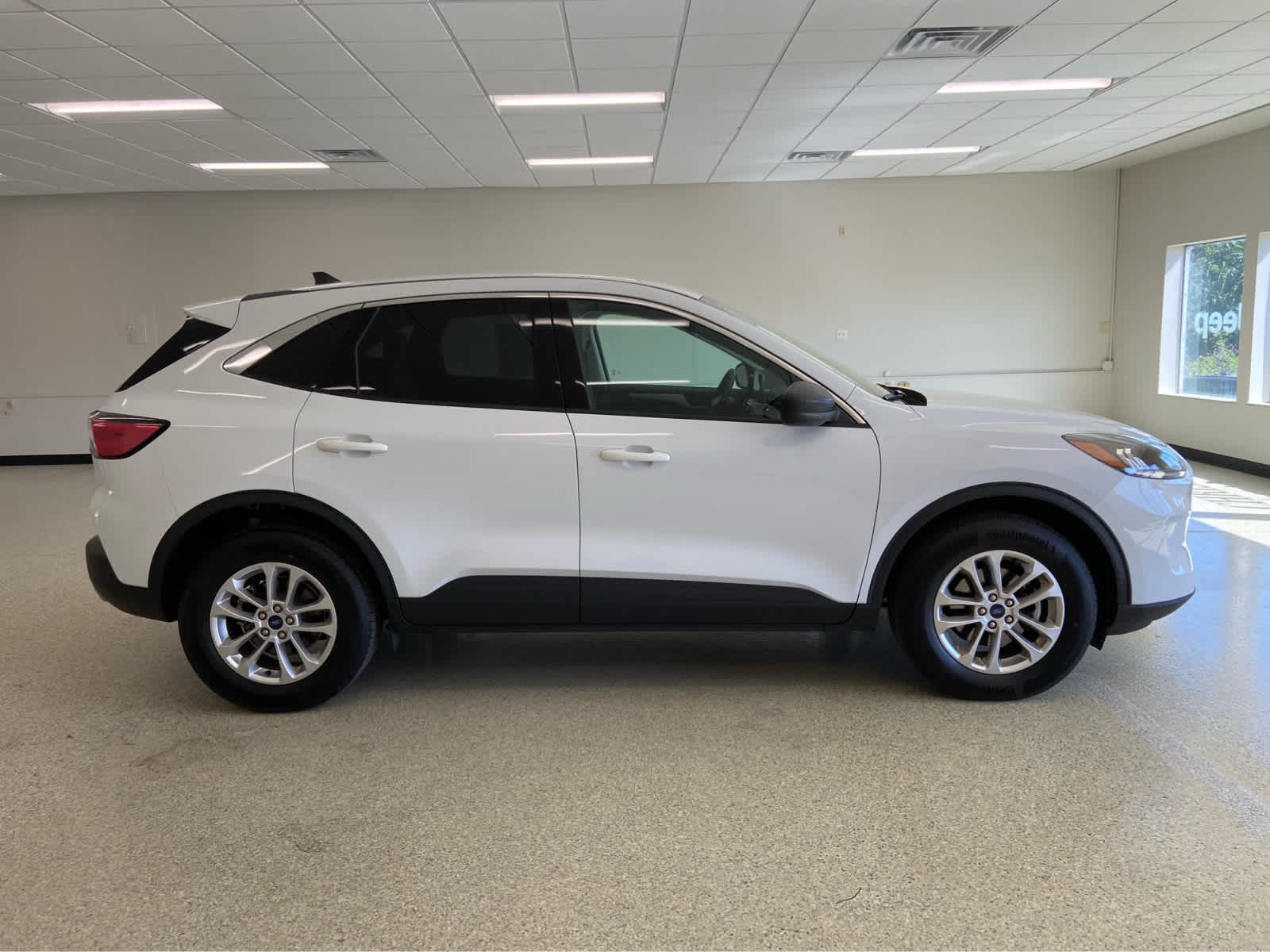 2022 Ford Escape SE photo 4