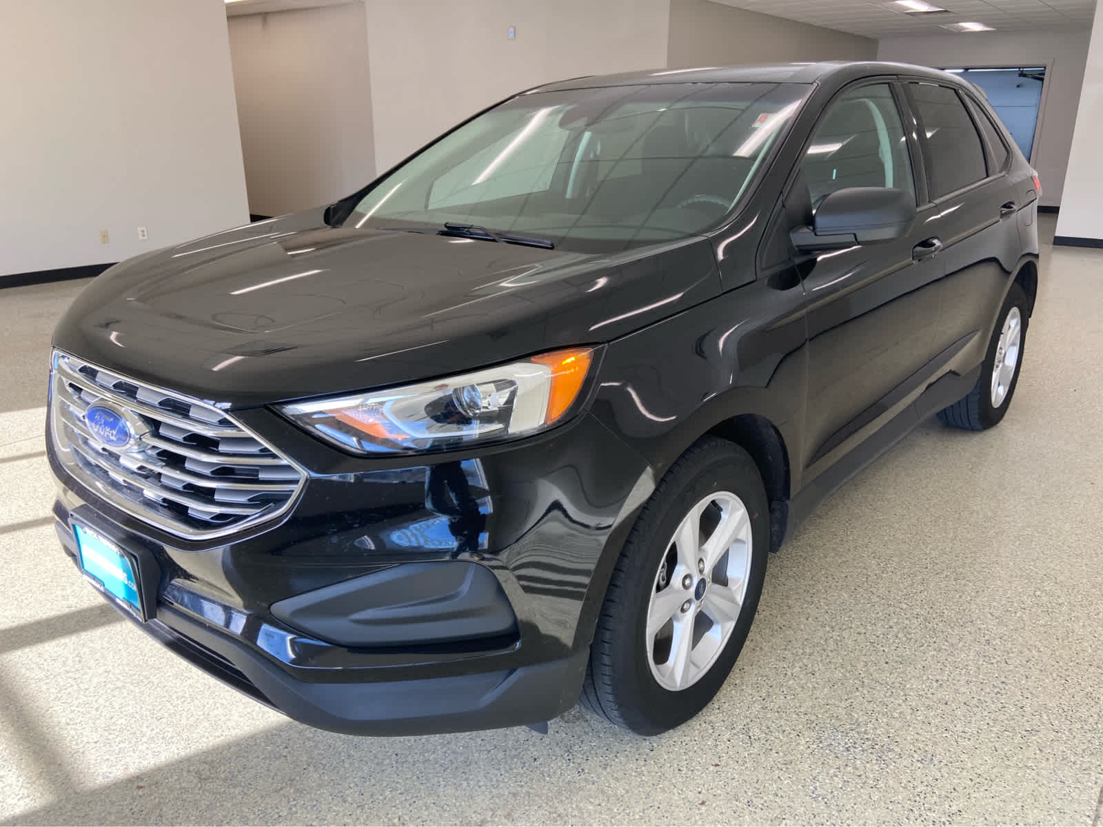 2020 Ford Edge SE's photo