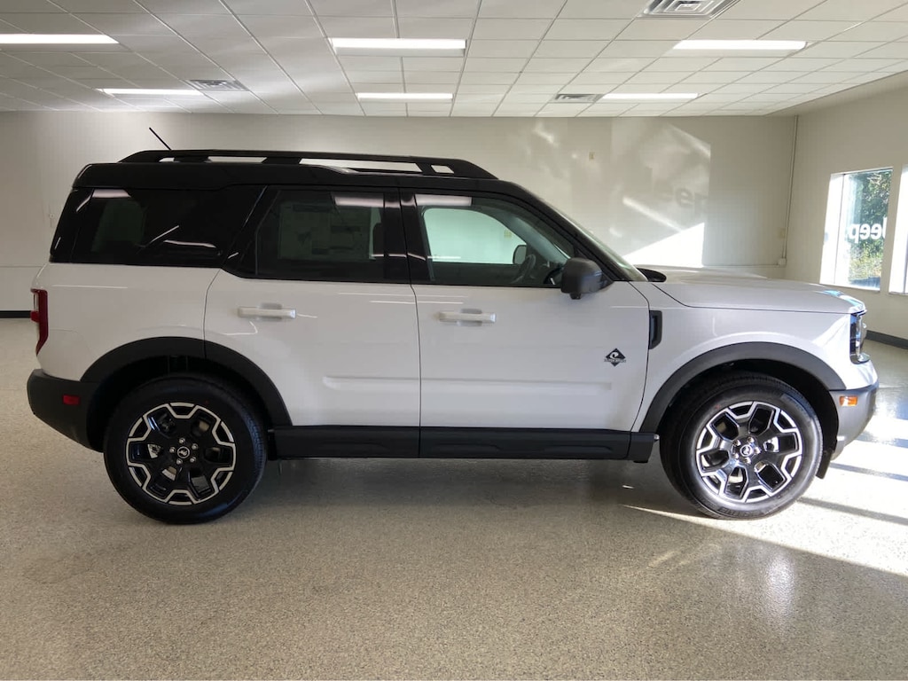 New 2025 Ford Bronco Sport Outer Banks 4x4