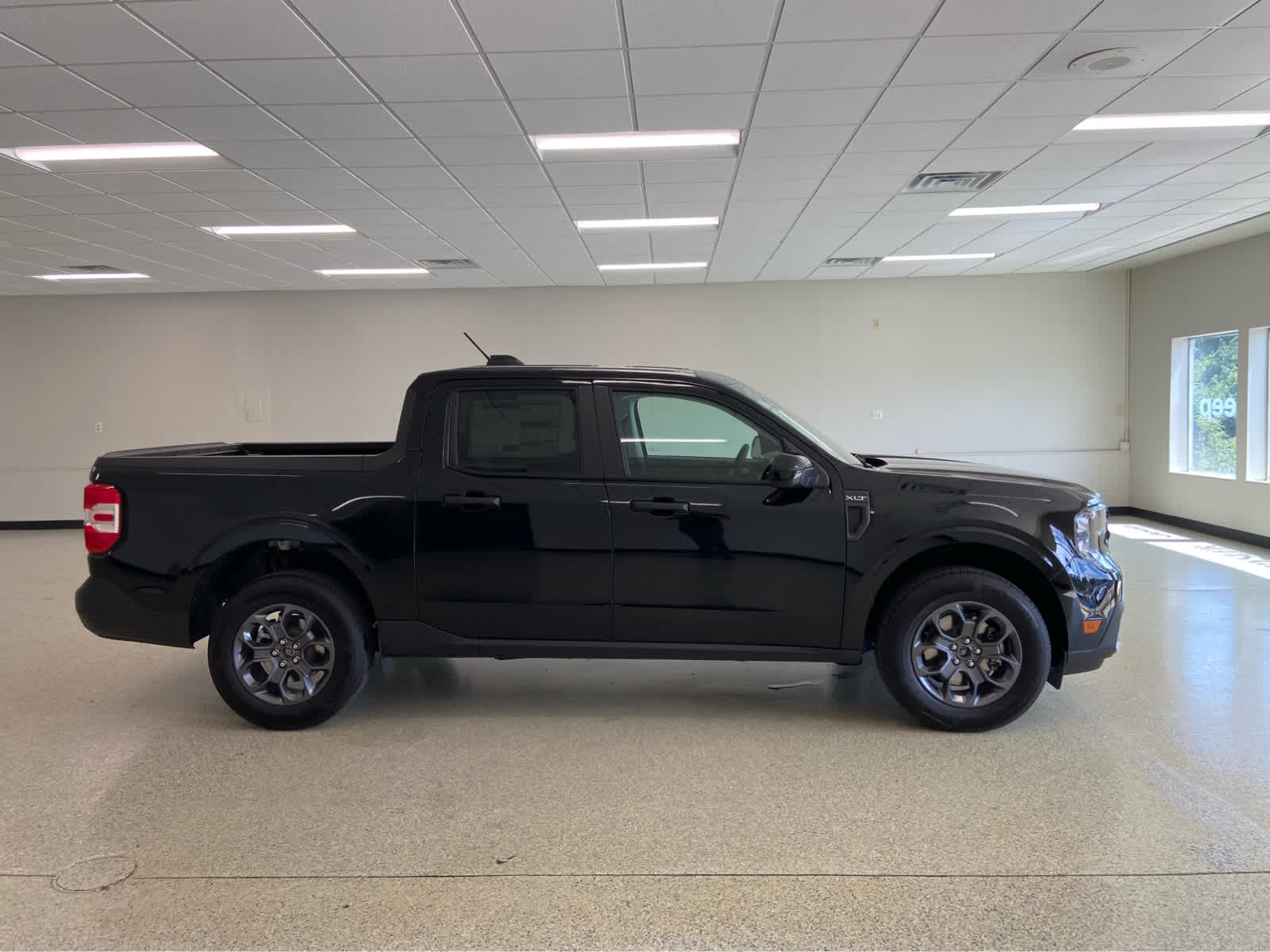 2025 Ford Maverick XLT photo 4