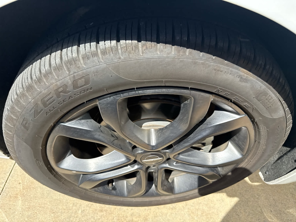 Used 2026 Chrysler Pacifica Select FWD