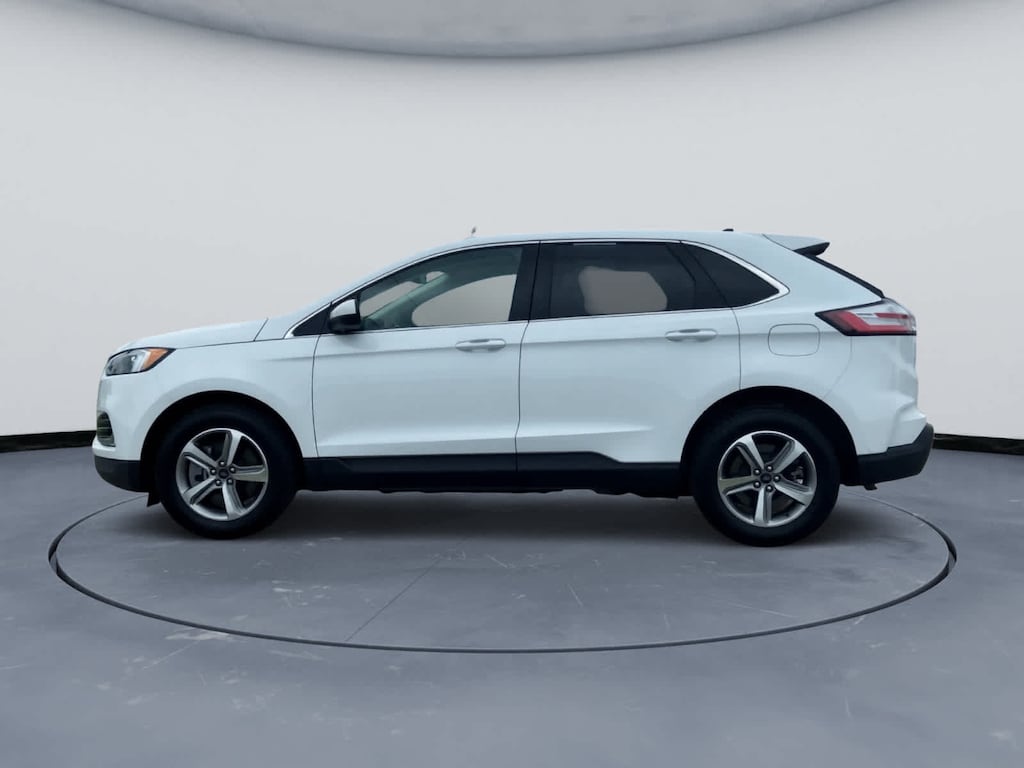 Used 2024 Ford Edge SEL AWD