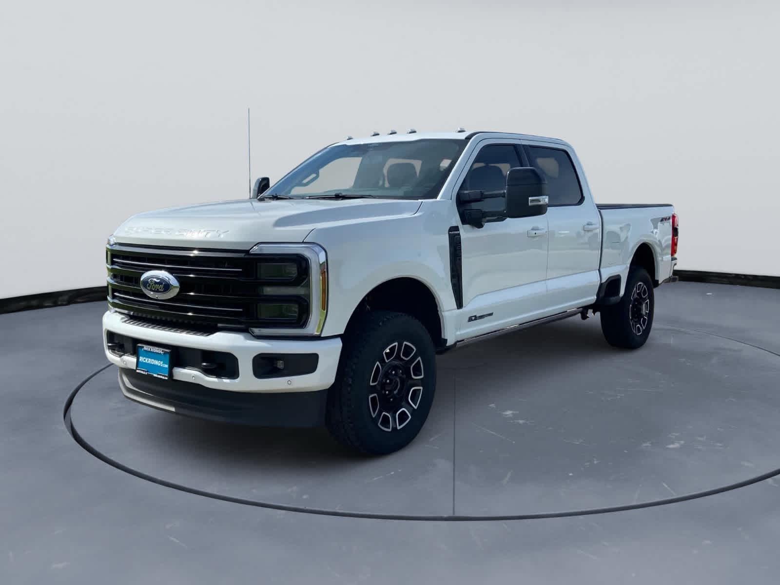 2025 Ford F-250 Platinum 4x4 Crew Cab 176 in's photo